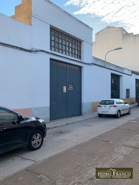 CASA EN VENTA EN ALMENDRALEJO (SANTIAGO)